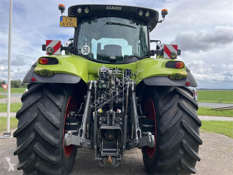 Tractor agrícola Claas Axion 830