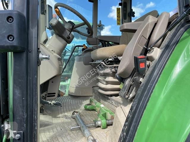 Tractor John Deere 6110M