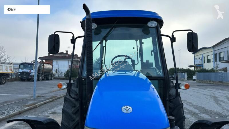 Tracteur agricole New Holland TD5050 4X4