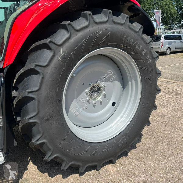 Tracteur agricole Massey Ferguson 7S.165 Dyna-6...