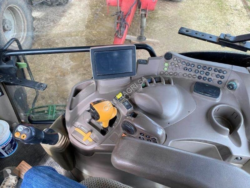 Tractor agrícola John Deere 6135R