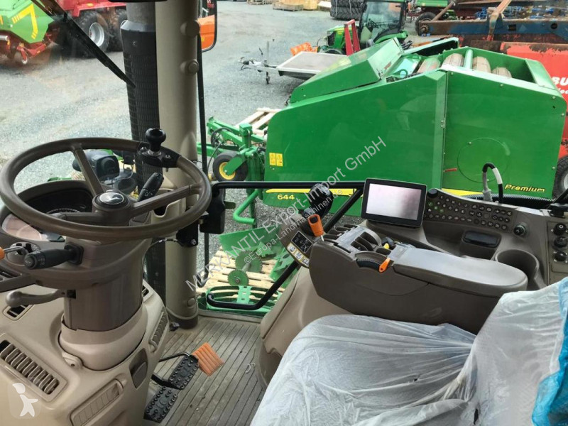 Tractor John Deere 6210R