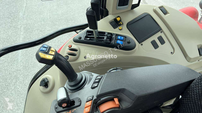 Tractor agrícola Massey Ferguson S5710 4X4