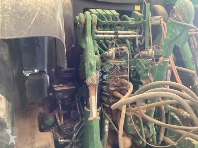 Tractor agrícola John Deere 6215R