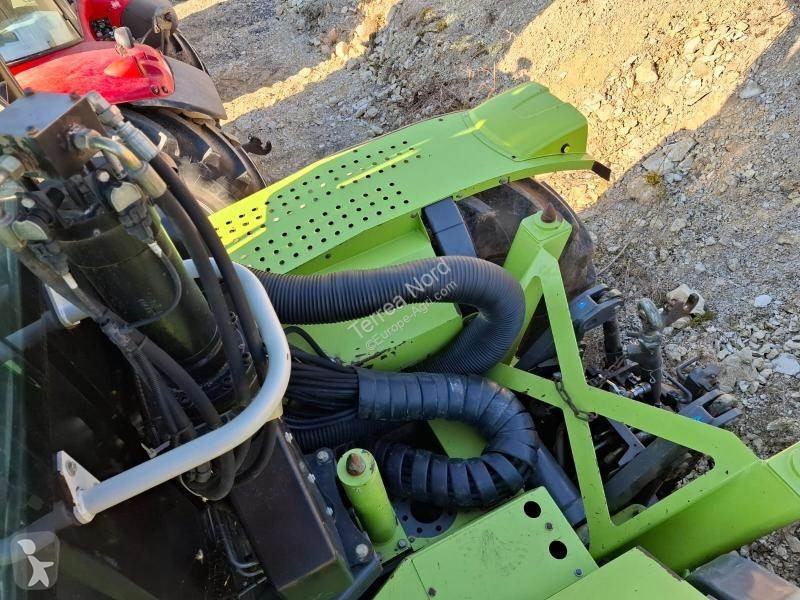 Tracteur agricole Claas XERION 3300