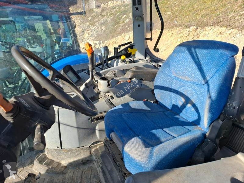 Tracteur agricole New Holland T 6080