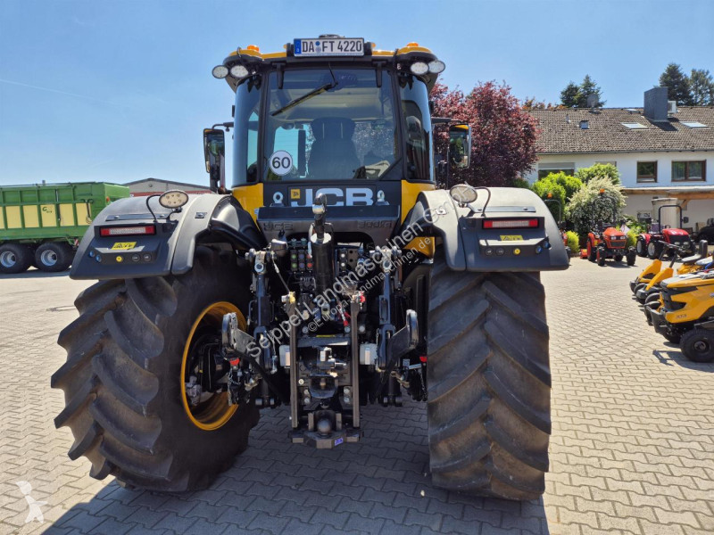 جرار زراعي JCB  FASTRAC 4220