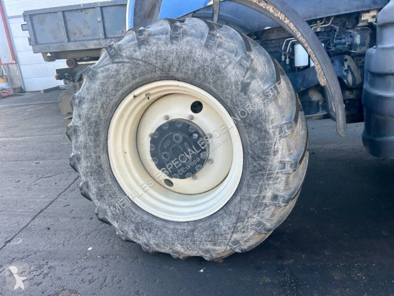 Tracteur agricole New Holland T7030