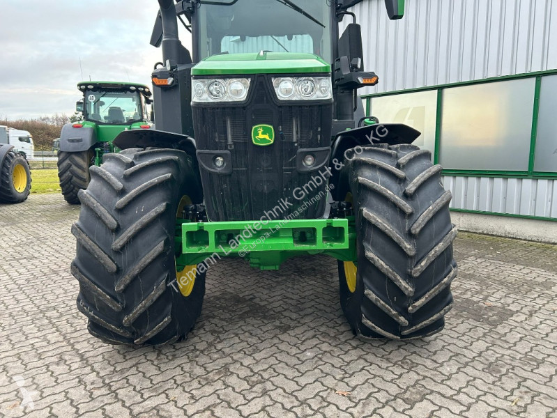 Tractor agrícola John Deere 330 e23