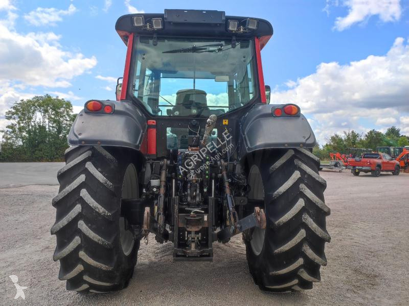 Tracteur agricole Valtra  T151