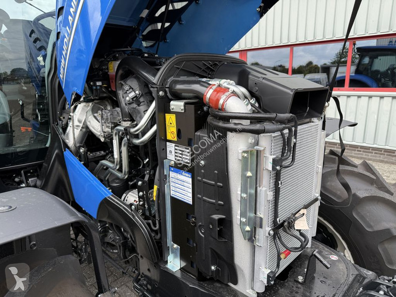 Tractor New Holland T6145 AC STAGE V