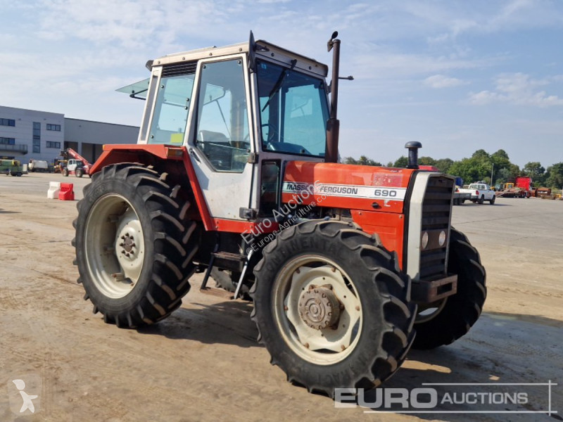 Lantbrukstraktor  MF690
