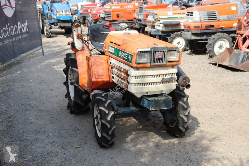 Tractor agrícola Kubota B1402-M
