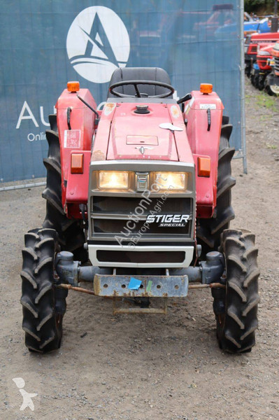 Tracteur agricole Shibaura P21F