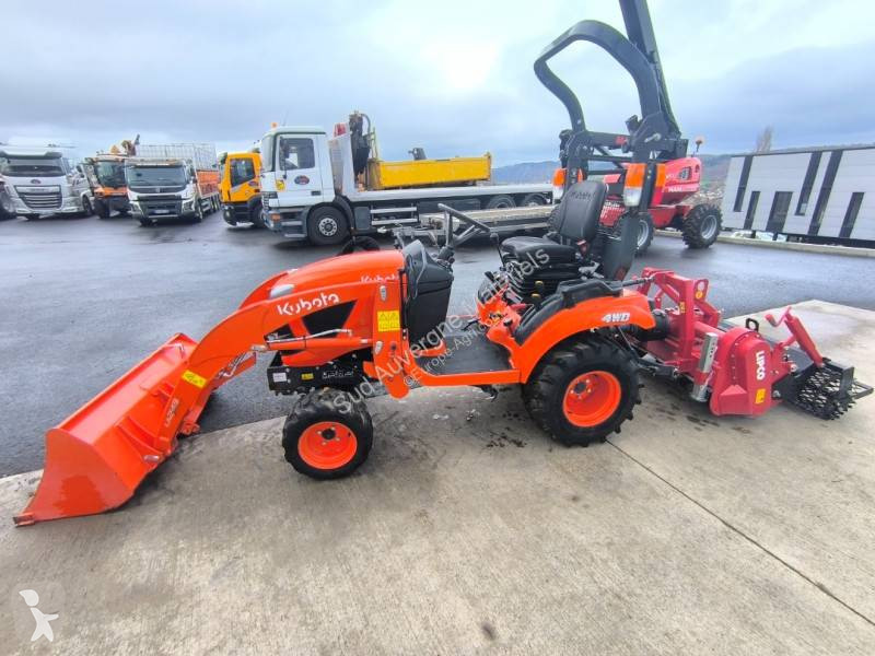 Kubota BX 231 + Chargeur Kubota et Enfouisseur...