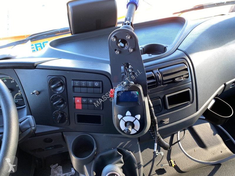 Lantbrukstraktor Mercedes Atego 1524