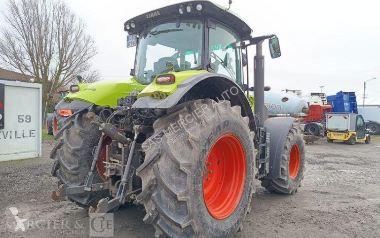 Lantbrukstraktor Claas