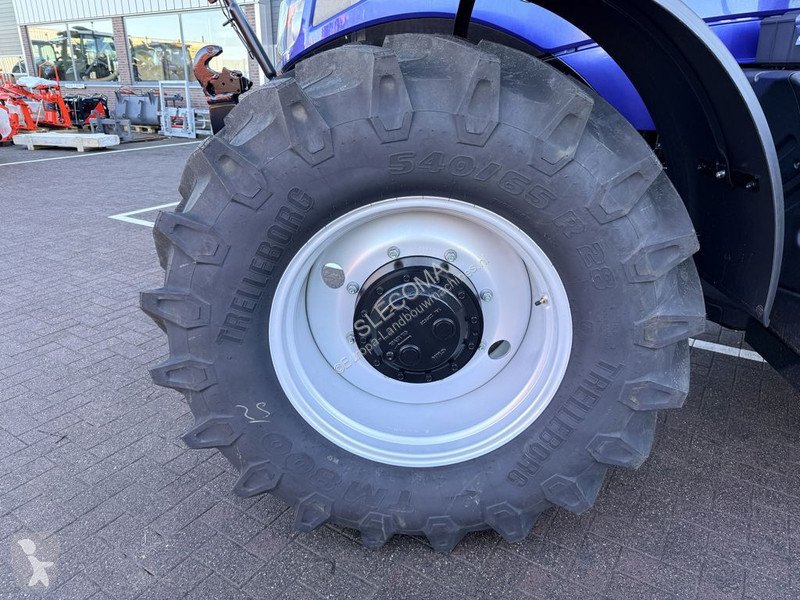 New Holland T6.180 AC Stage V Blue Power tractor