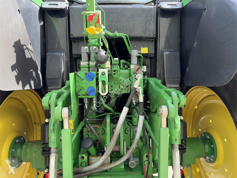 Lantbrukstraktor John Deere 6120M AQ TLS