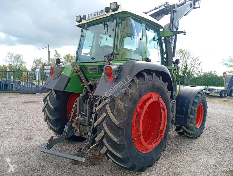Fendt  411 tractor