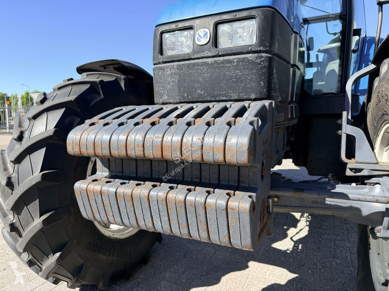 New Holland TS90 4WD Shuttle tractor