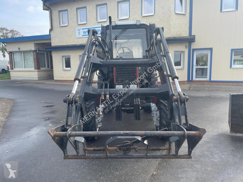 Lantbrukstraktor Belarus  MTS 820 + FL