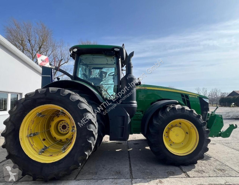 Lantbrukstraktor John Deere 8345R e23