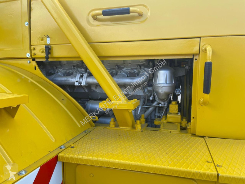 Landbrugstraktor   K 701 V12