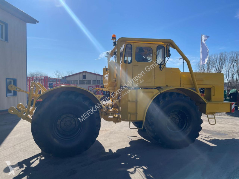 Landbrugstraktor   K700A V8
