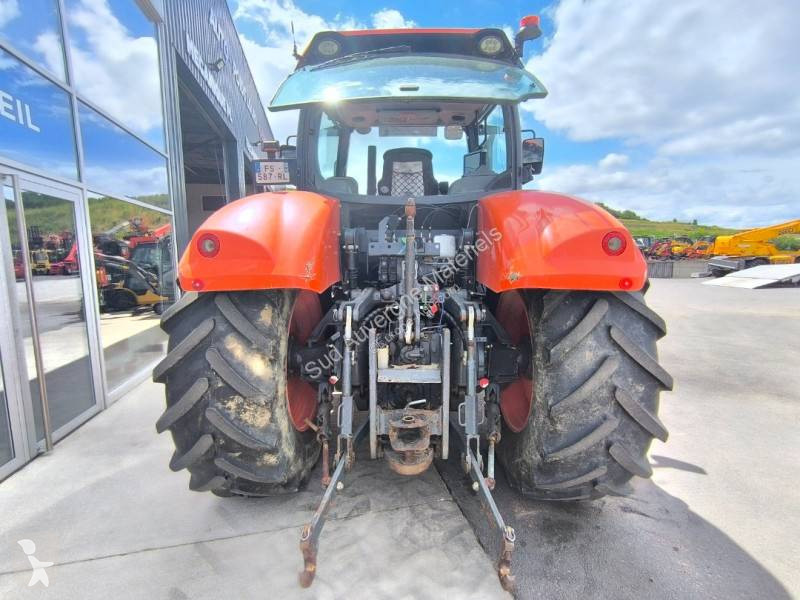 Kubota M7153 tractor