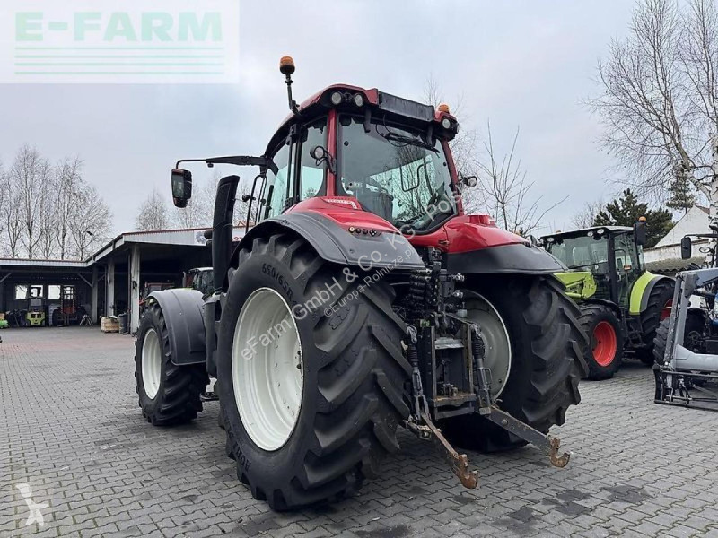 Valtra  t234 versu tractor