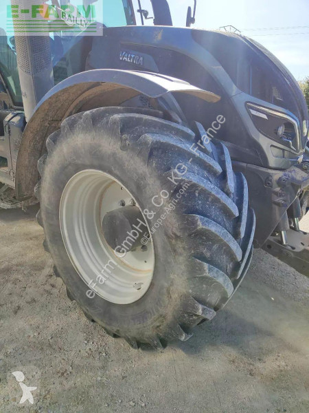 Valtra  t194 tractor