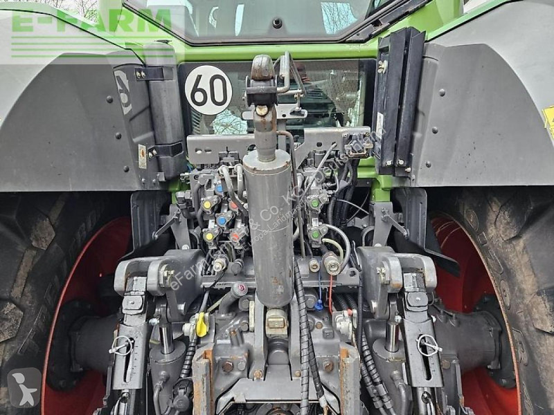 Landbrugstraktor Fendt  824 vario profi plus...
