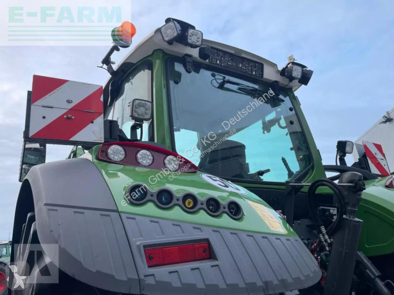 Landbrugstraktor Fendt  724 vario mit frontlader