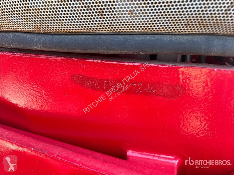 Tractor  MC135