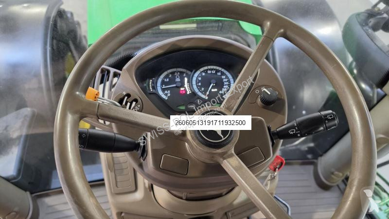 Traktor John Deere 6215 R