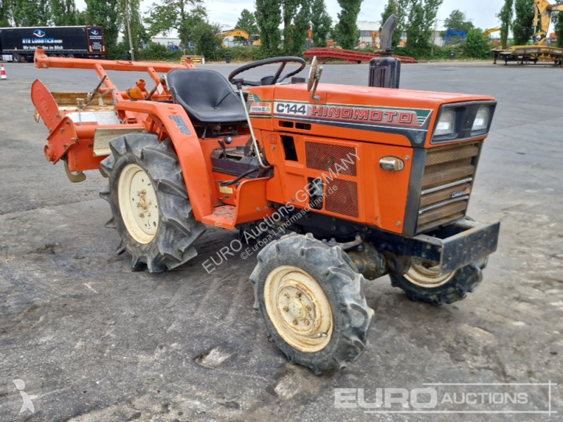 Lantbrukstraktor Hinomoto C144