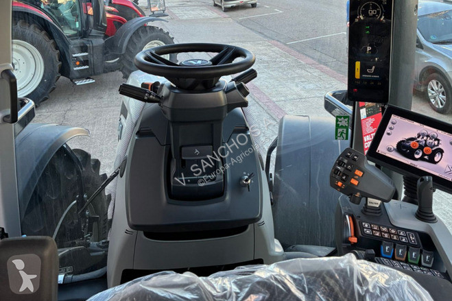 Landbrugstraktor Valtra T 235 DIRECT
