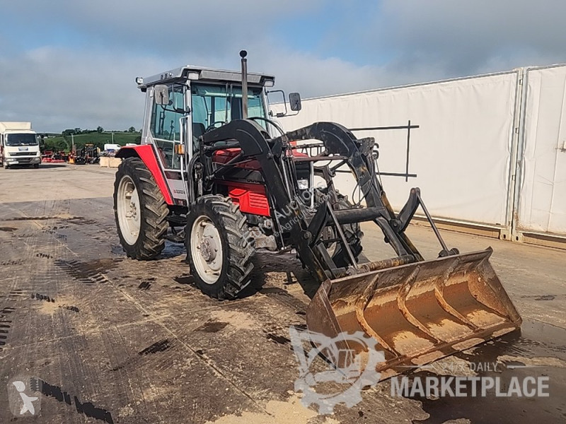 Сільськогосподарський трактор Massey Ferguson 3060