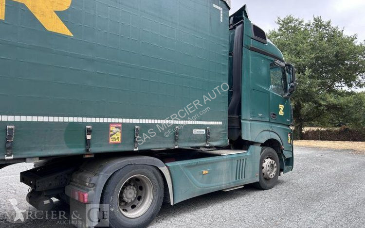 Tracteur Mercedes