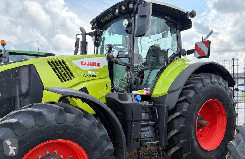 Claas Axion 830 tractor