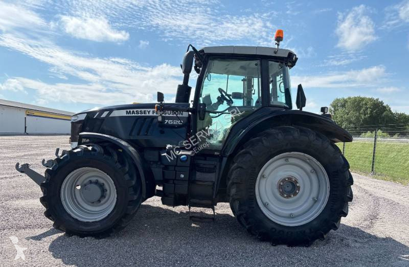 Massey Ferguson MF 7620 tractor