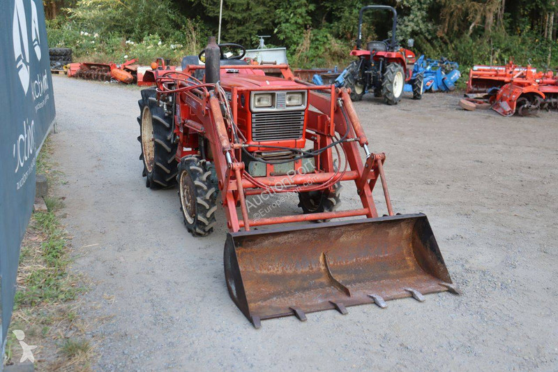 جرار زراعي Yanmar YM1802D