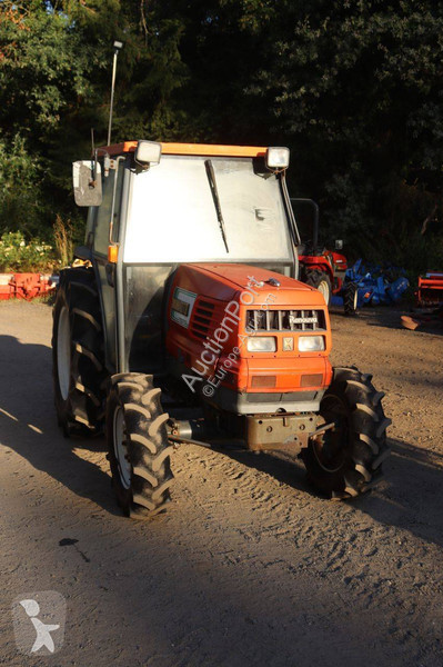 جرار زراعي Hinomoto NX320