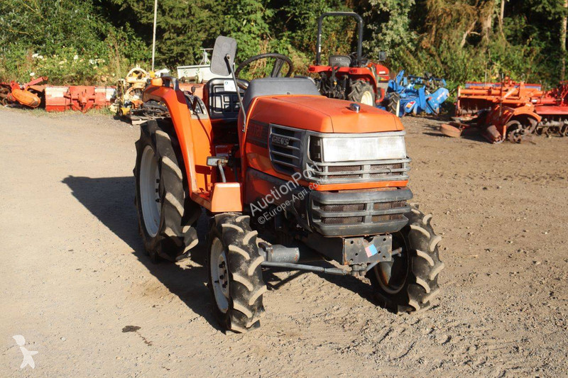 جرار زراعي Kubota GT21