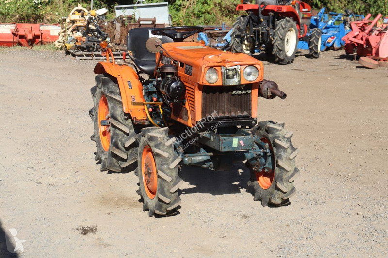 Tractor Kubota B7001