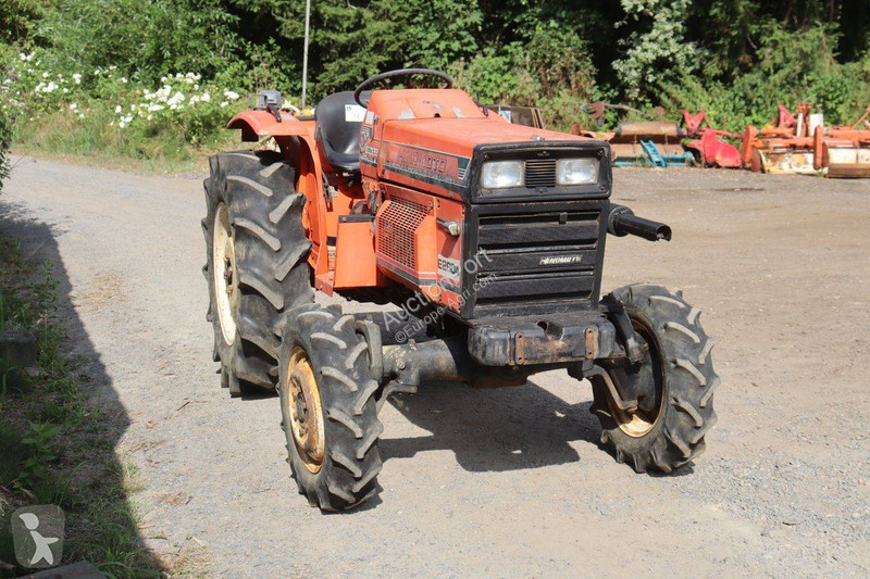 جرار زراعي Hinomoto E2604