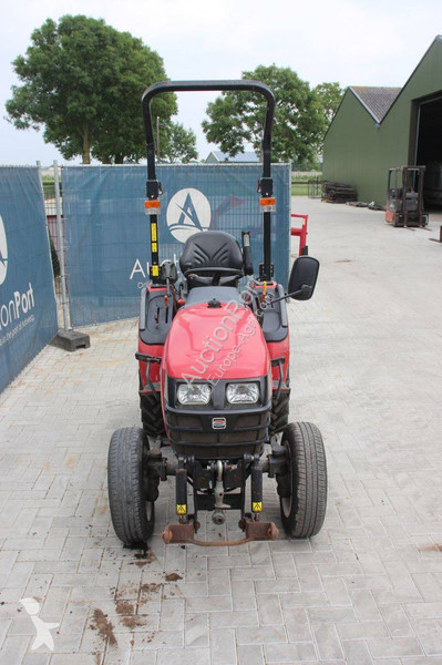 Tractor Shibaura ST318H