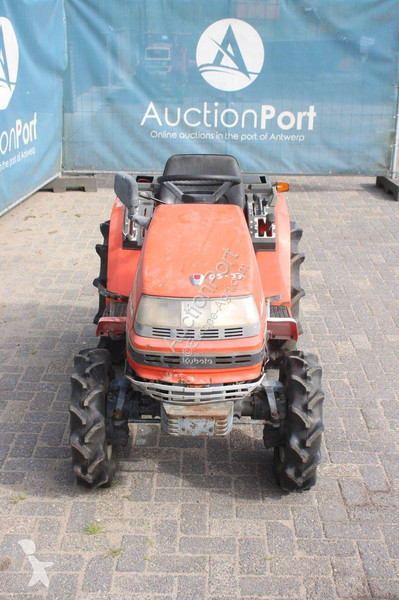 Сільськогосподарський трактор Kubota A-14
