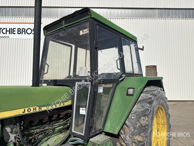 Tracteur agricole John Deere  3030